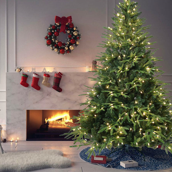 6.5 ft Pre-Lit Christmas Tree (450 Lights)