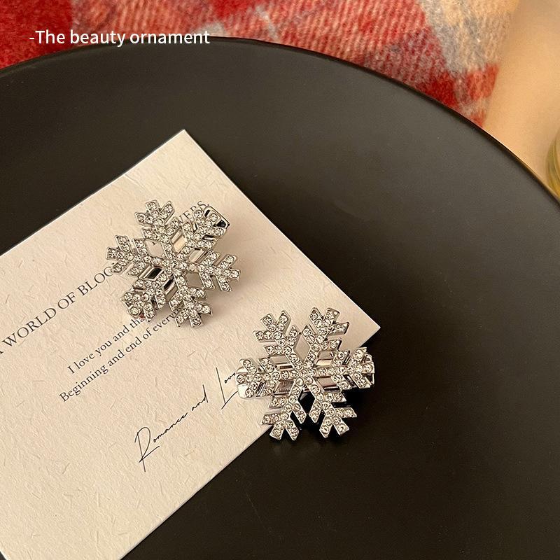 Pearl Snowflake Hair Clips