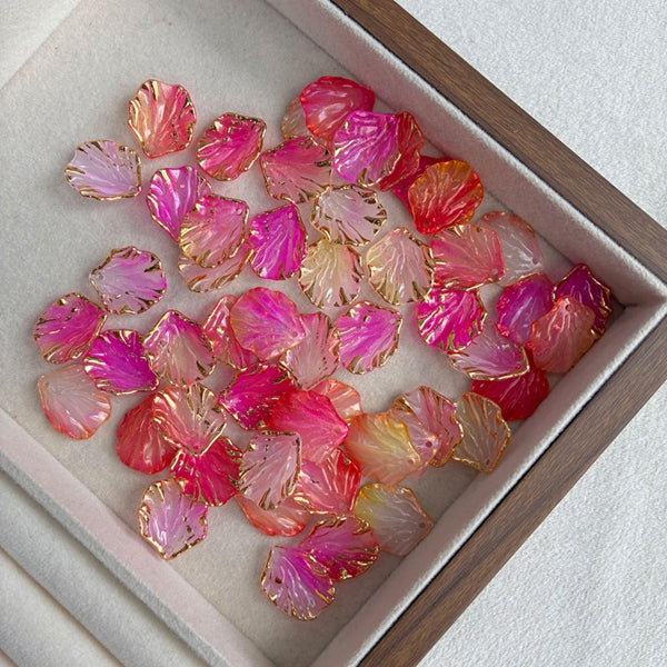 Gold-Trim Shell Leaf Beads