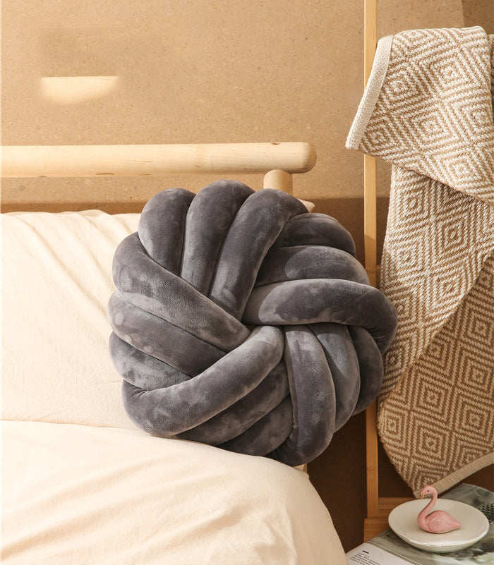 Knot Ball Decorative Pillow