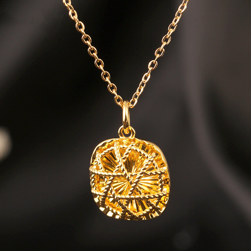 Mesh Cube Pendant Necklace