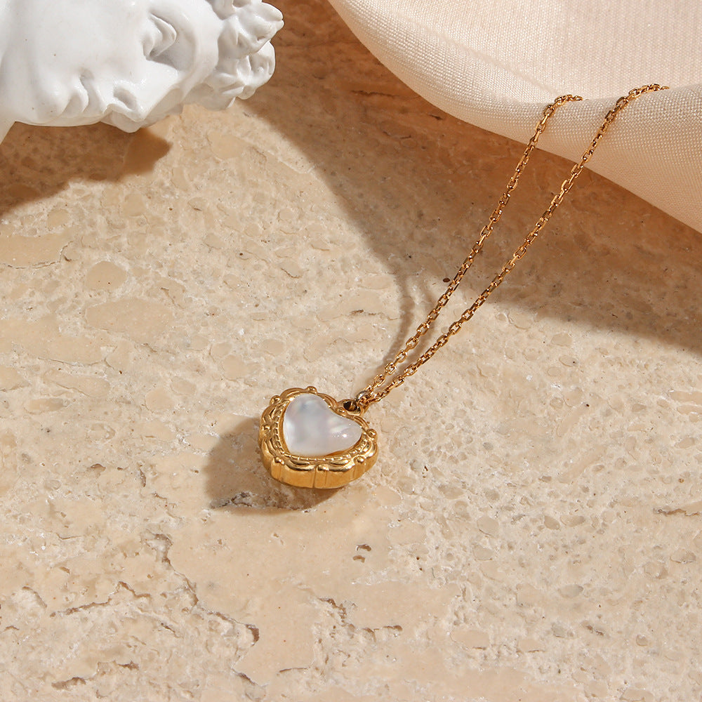Shell Heart Pendant Necklace