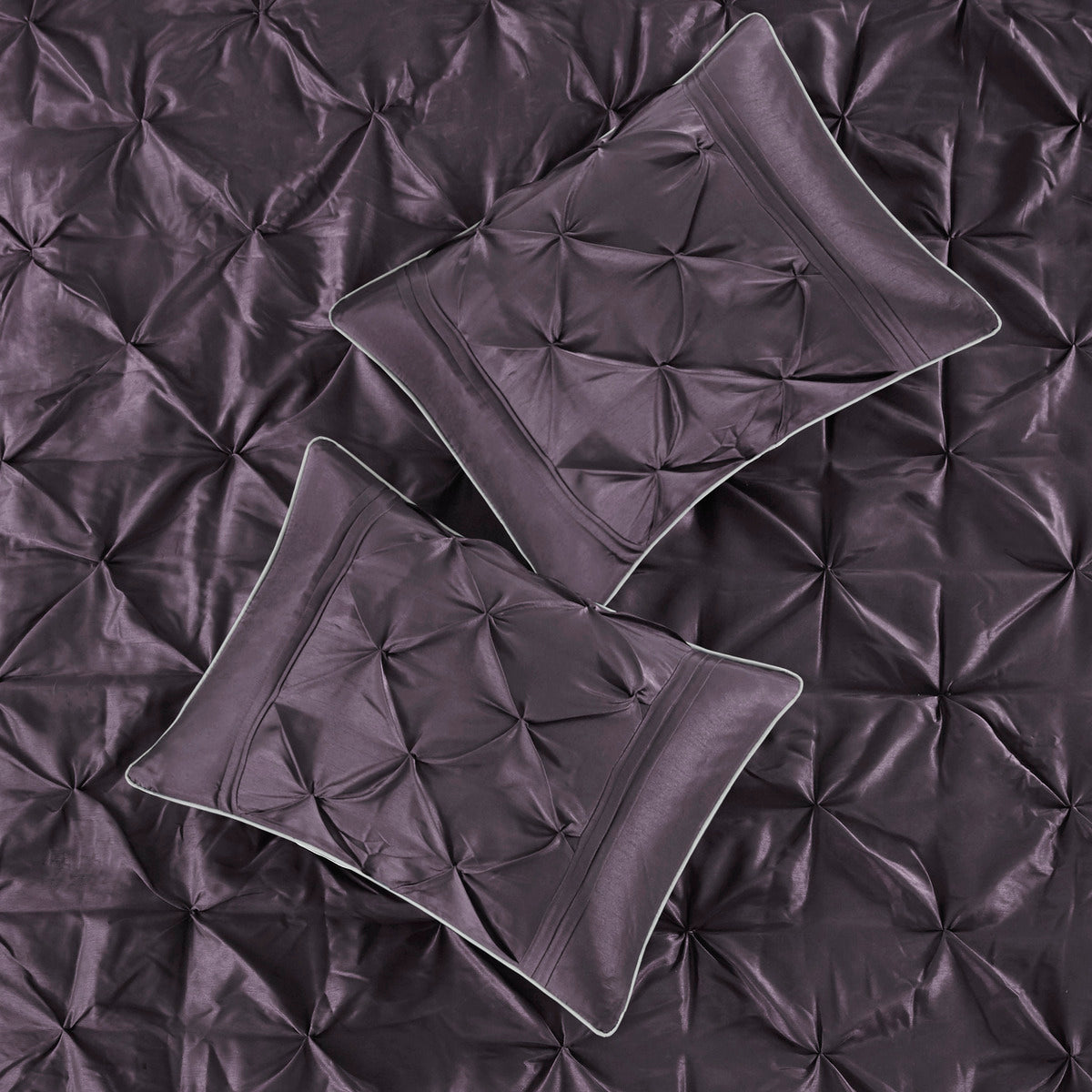 7-Piece Tufted Comforter Set (Cal King)