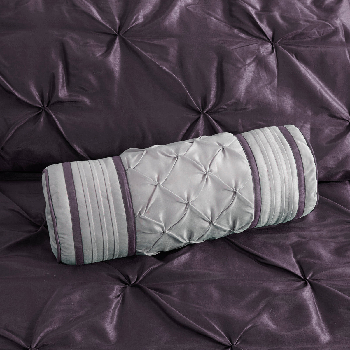 7-Piece Tufted Comforter Set (Cal King)