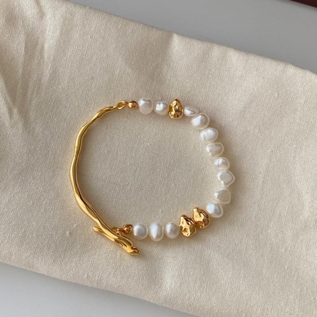 French Retro Gold-Tone Bracelet