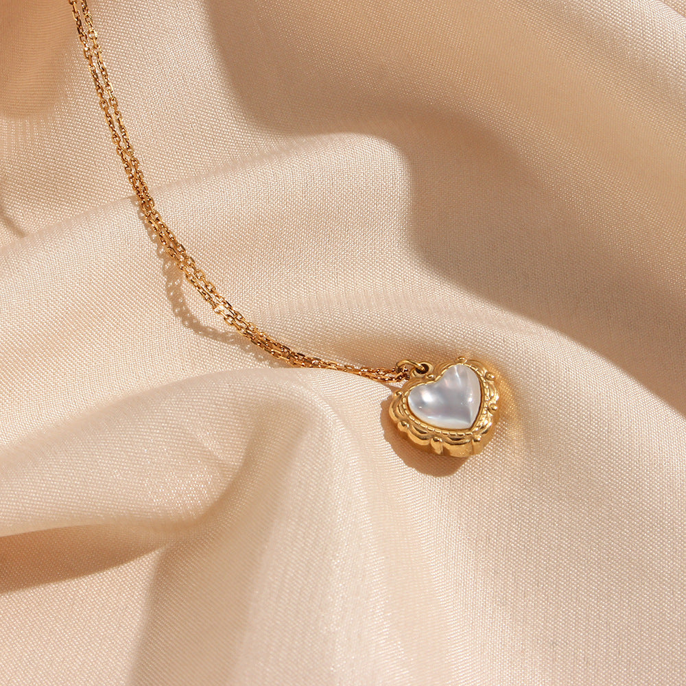 Shell Heart Pendant Necklace