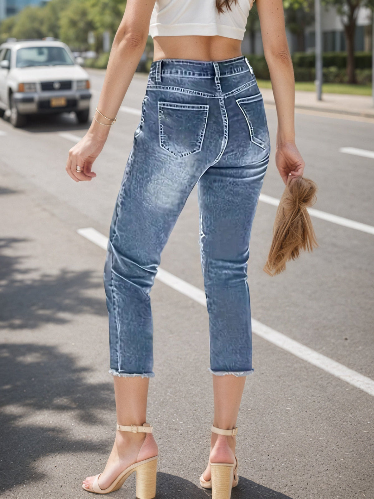 Women's Fringe-Hem Cropped Jeans