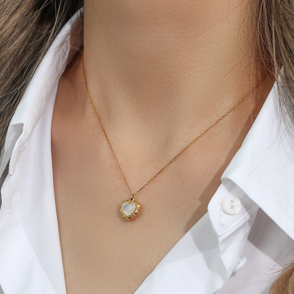 Shell Heart Pendant Necklace