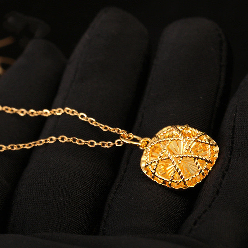 Mesh Cube Pendant Necklace